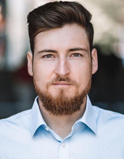 Dr. Daniel Schneider