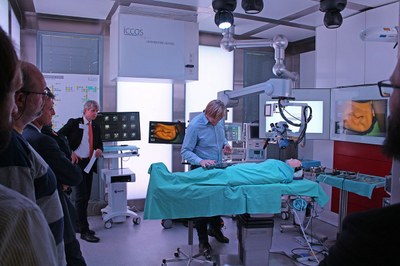 Symposium Medizintechnik – Exkursion in den „OP der Zukunft“ am ICCAS
